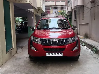 2016 Mahindra XUV500 W10 1