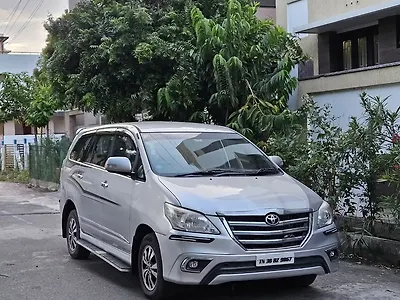 2015 Toyota Innova 2.5 G BS IV 7 STR 1