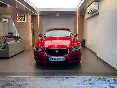 2016 Jaguar XE Portfolio 1
