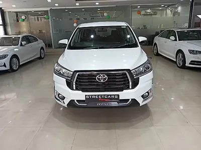 2023 Toyota Innova Crysta VX 2.4 7 STR 1