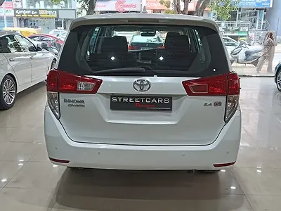 2023 Toyota Innova Crysta VX 2.4 7 STR