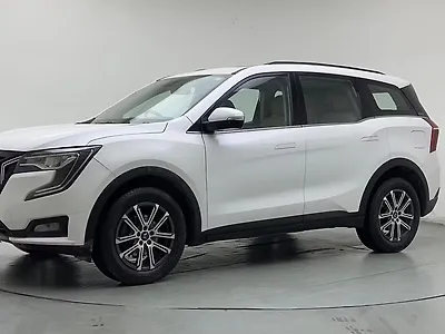 2024 Mahindra XUV700 AX 7 Petrol AT 7 STR [2023-2024] 1