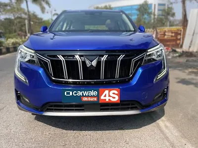2023 Mahindra XUV700 AX 7 Diesel AT AWD Luxury Pack 7 STR [2021] 1