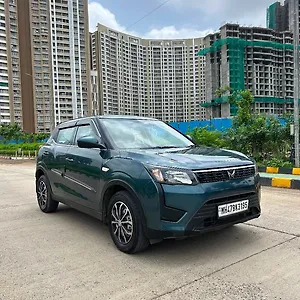 2023 Mahindra XUV300 W4 1.5 Diesel 1 2023 Mahindra XUV300 W4 1.5 Diesel 1