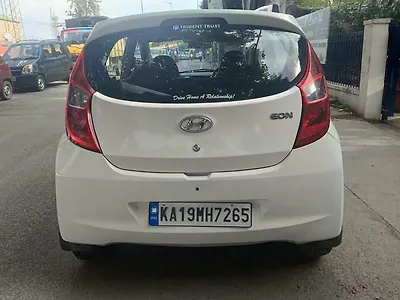 2017 Hyundai Eon Magna +