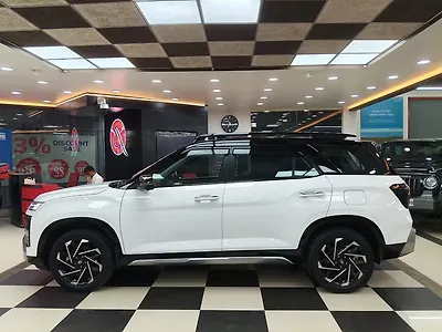 2025 Hyundai Alcazar Signature 1.5 Petrol DCT 7STR