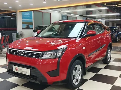 2022 Mahindra XUV300 W6 1.2 Petrol AMT