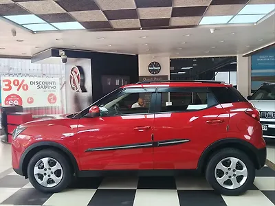 2022 Mahindra XUV300 W6 1.2 Petrol AMT