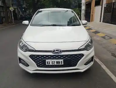 2018 हुंडई एलीट i20 एस्टा 1.2 1 2018 हुंडई एलीट i20 एस्टा 1.2 1