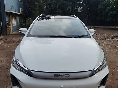 2024 BYD eMax 7 Superior 71.8 kWh 7 STR 1