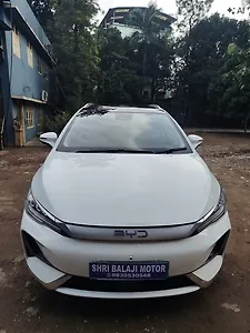 2024 BYD eMax 7 Superior 71.8 kWh 7 STR 1 2024 BYD eMax 7 Superior 71.8 kWh 7 STR 1