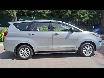 2020 Toyota Innova Crysta GX 2.4 AT 8 STR