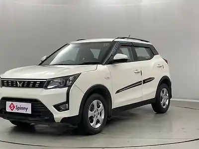 2023 महिंद्रा XUV300 w6 1.2 पेट्रोल 1