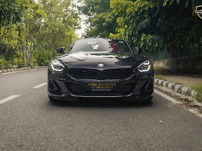 2025 BMW Z4 M 40i 1