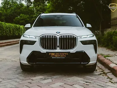 2025 BMW X7 xDrive40i M Sport 1