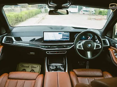 2025 BMW X7 xDrive40i M Sport
