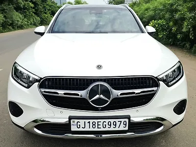 2025 Mercedes-Benz GLC 220d 4MATIC 1