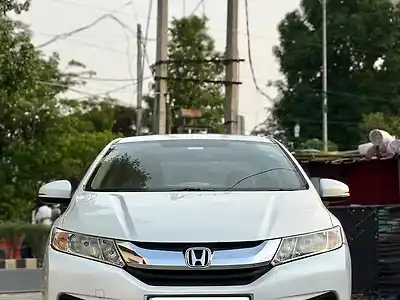 2015 होंडा सिटी VX सीवीटी पेट्रोल 1