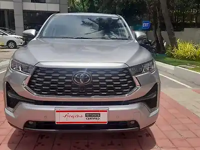 2024 टोयोटा इनोवा हायक्रॉस ZX (O) Hybrid (Electric + Petrol) Automatic (e-CVT) 7 STR 1