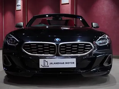 2025 BMW Z4 M 40i 1