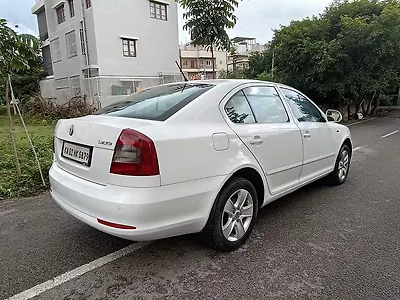 2013 Skoda Laura Ambition 2.0 TDI CR AT
