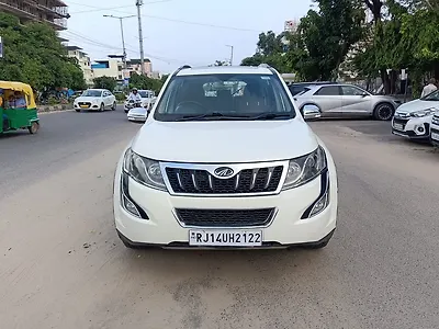 2015 Mahindra XUV500 W10 1