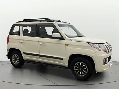 2017 Mahindra TUV300 T8 1