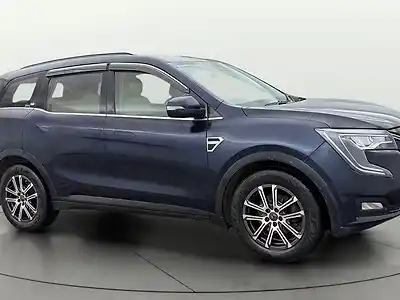 2022 महिंद्रा XUV700 AX7 पेट्रोल एटी 7 सीटर [2023-2024] 1