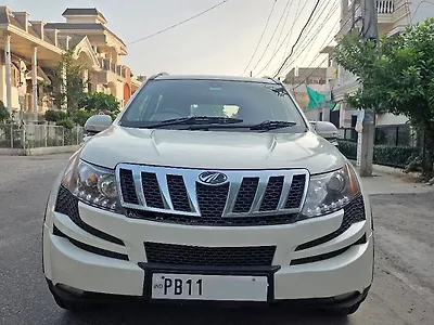 2014 Mahindra XUV500 W6 1