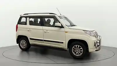 2017 महिंद्रा tuv300 t8 1 2017 महिंद्रा tuv300 t8 1