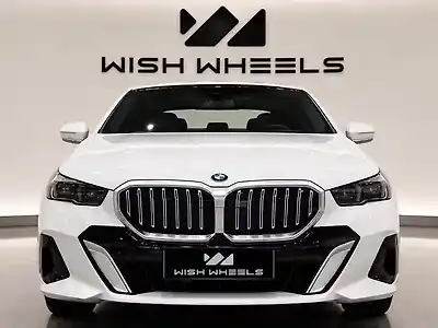 2025 बीएमडब्ल्यू 5 सीरीज़ 530Li Petrol 2.0L Turbo Automatic 1