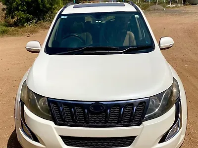 2016 Mahindra XUV500 W10 1