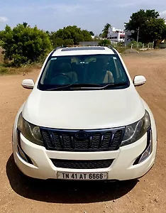 2016 Mahindra XUV500 W10 1 2016 Mahindra XUV500 W10 1