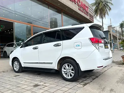2023 Toyota Innova Crysta G 2.4 7 STR