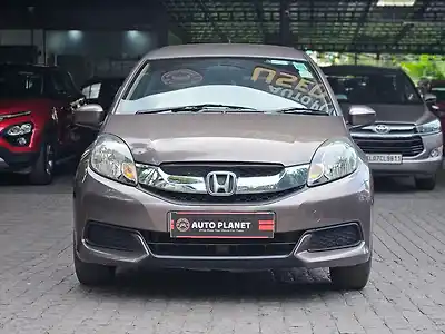 2015 होंडा मोबिलियो एस पेट्रोल 1