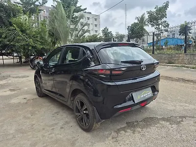 2022 Tata Altroz XZA Plus Petrol Dark Edtion