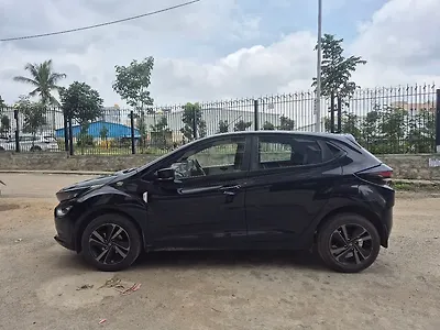 2022 Tata Altroz XZA Plus Petrol Dark Edtion