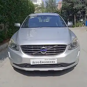 2017 वॉल्वो xc60 मोमेंटम 1 2017 वॉल्वो xc60 मोमेंटम 1