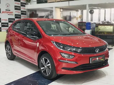 2023 Tata Altroz XZ Petrol