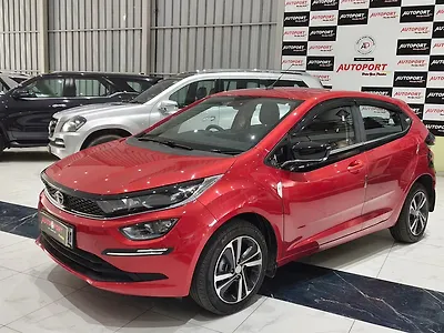 2023 Tata Altroz XZ Petrol