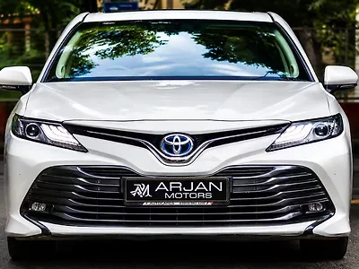 2021 Toyota Camry Hybrid 1
