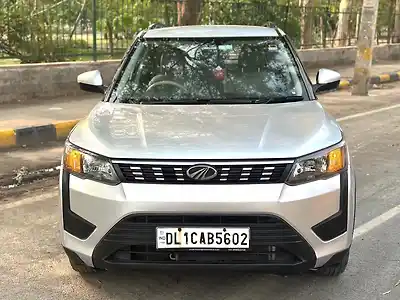 2019 महिंद्रा XUV300 w6 1.2 पेट्रोल 1