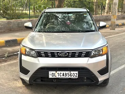 2019 Mahindra XUV300 W6 1.2 Petrol 1