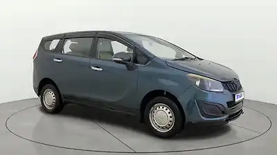 2018 Mahindra Marazzo M2 7 STR 1