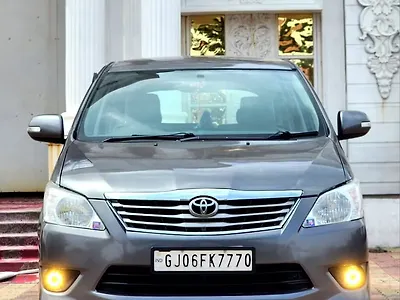 2012 Toyota Innova 2.5 GX 8 STR BS-IV 1 2012 Toyota Innova 2.5 GX 8 STR BS-IV 1