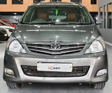 2009 टोयोटा इनोवा 2.5 v 8 str 1 2009 टोयोटा इनोवा 2.5 v 8 str 1