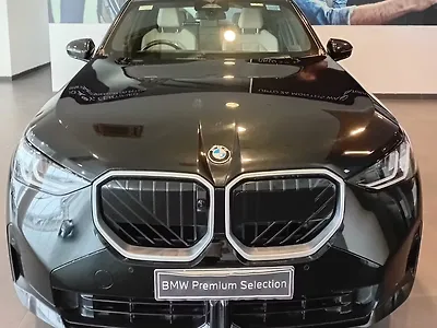 2025 BMW X3 xDrive20 Petrol 2.0L Turbo Automatic 1