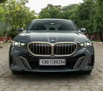 2025 बीएमडब्ल्यू 5 सीरीज़ 530Li Petrol 2.0L Turbo Automatic 1 2025 बीएमडब्ल्यू 5 सीरीज़ 530Li Petrol 2.0L Turbo Automatic 1