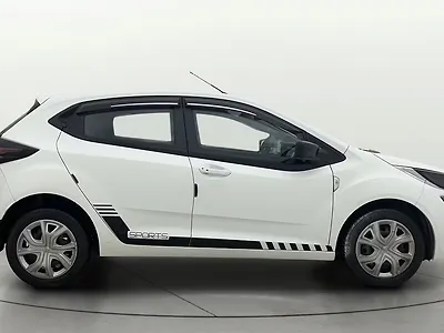 2023 Tata Altroz XT Petrol