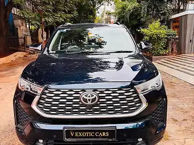 2023 टोयोटा इनोवा हायक्रॉस VX Hybrid (Electric + Petrol) Automatic (e-CVT) 7 STR 1